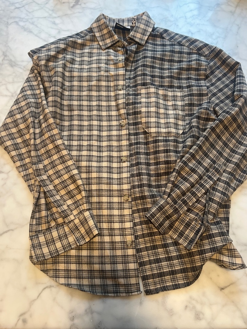 Men's Plaid Button-Up Shirt in Beige and Black ASOS Design XS